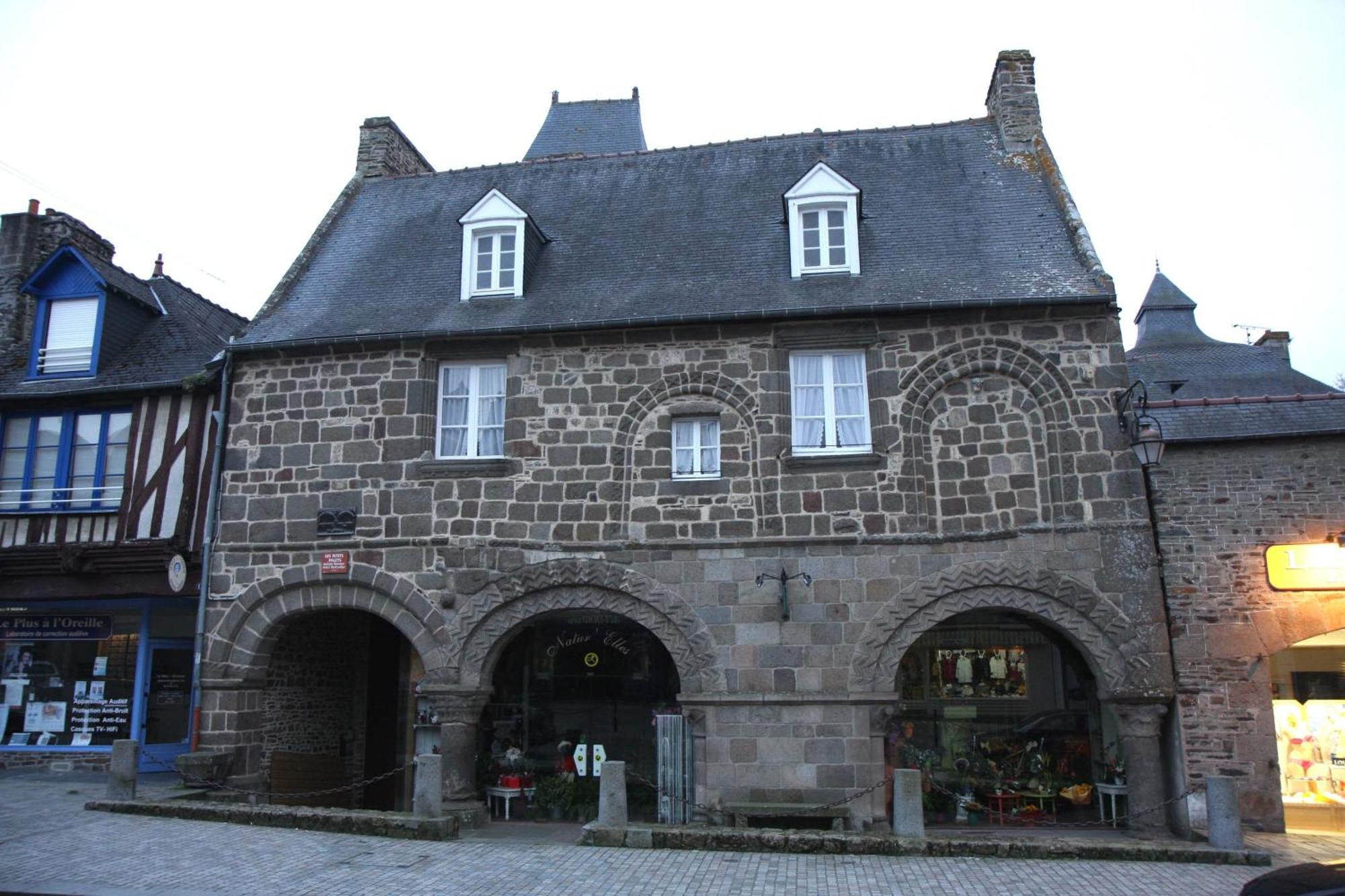 Hotel De La Gare Dol-de-Bretagne Zewnętrze zdjęcie