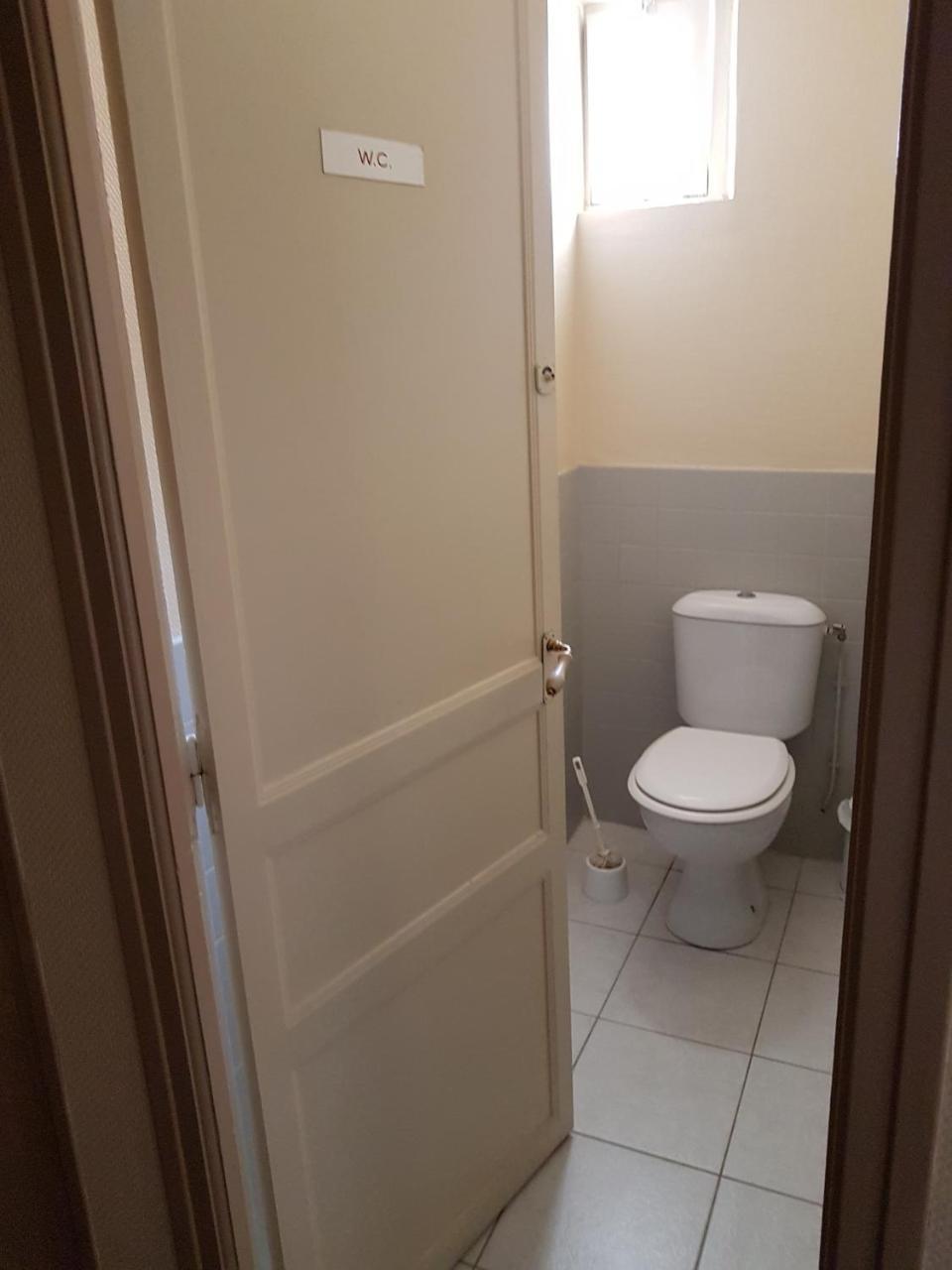 Hotel De La Gare Dol-de-Bretagne Zewnętrze zdjęcie