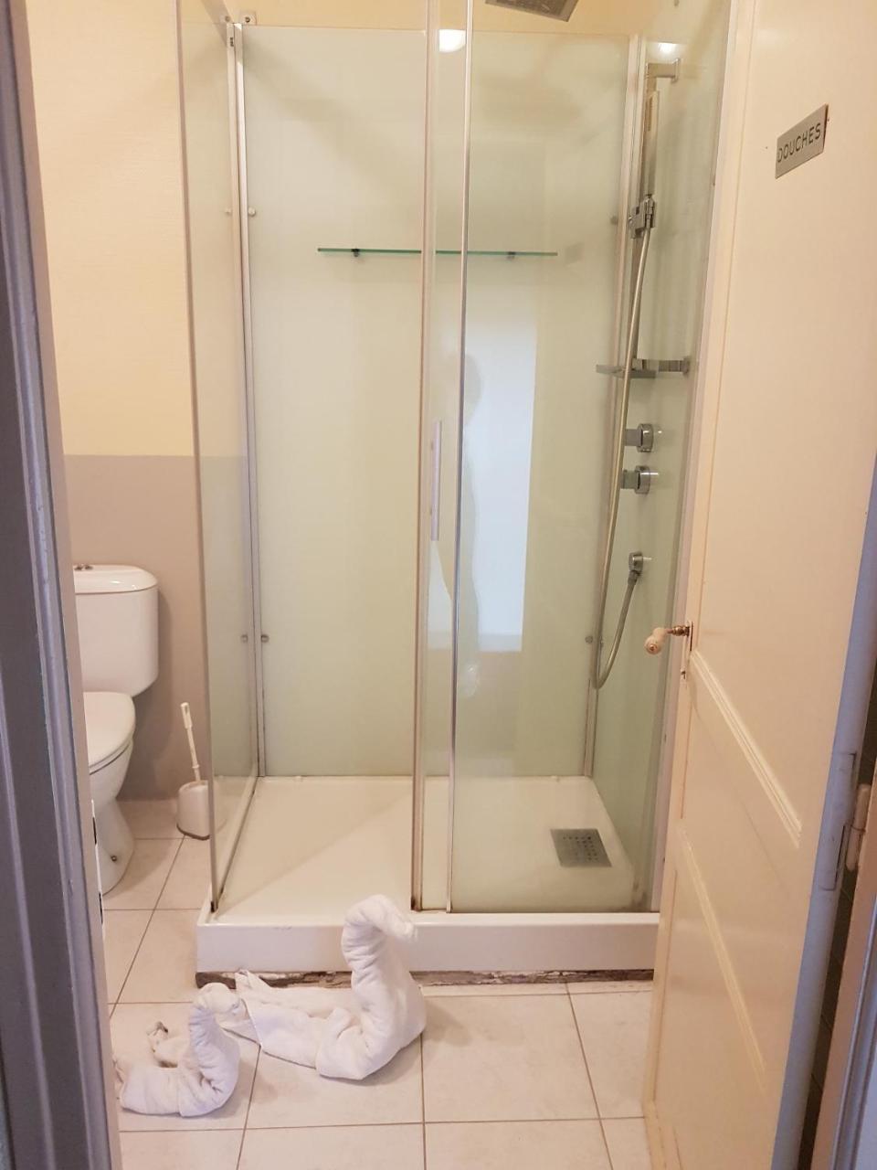 Hotel De La Gare Dol-de-Bretagne Zewnętrze zdjęcie