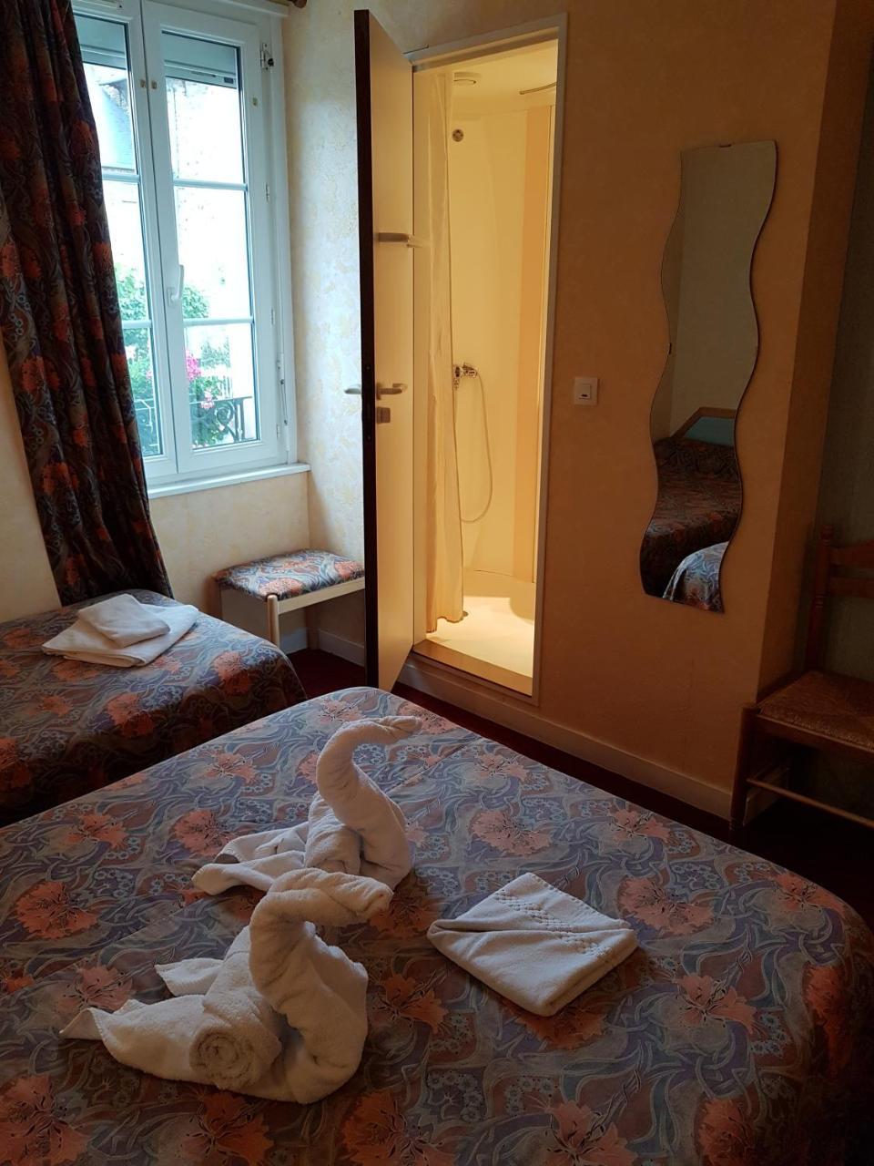 Hotel De La Gare Dol-de-Bretagne Zewnętrze zdjęcie